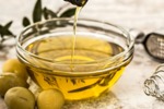 Bez olivového oleje raději ani ránu, tak praví moderní kuchyně